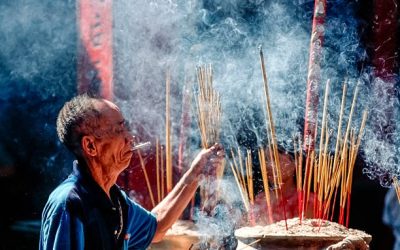¿Cómo proteger el espacio energético con tabaco en ceremonias?